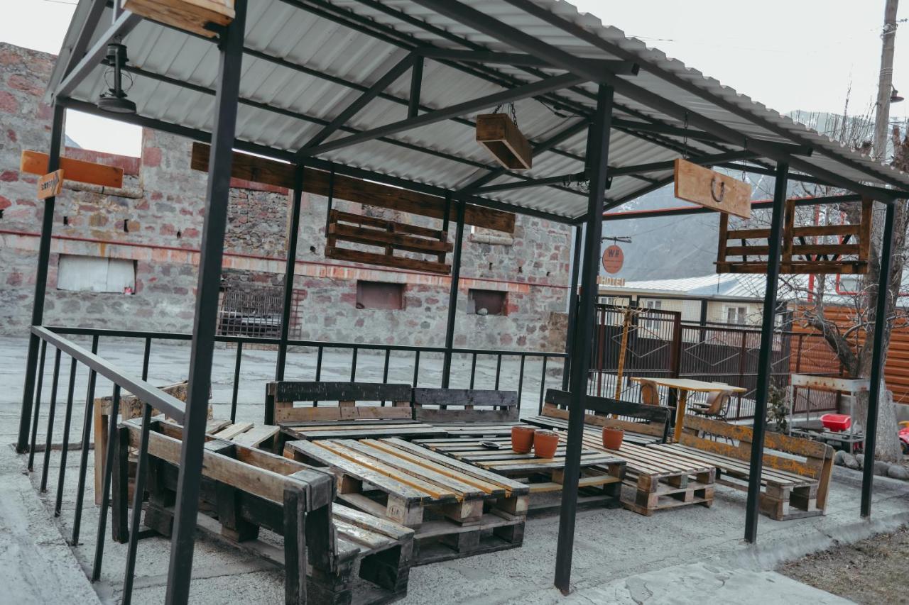 Wooden Hotel Kazbegi Esterno foto