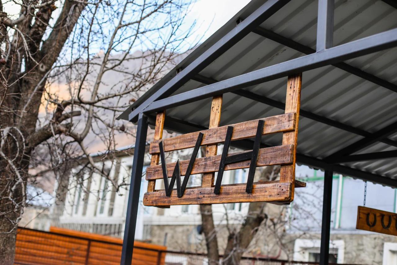 Wooden Hotel Kazbegi Esterno foto
