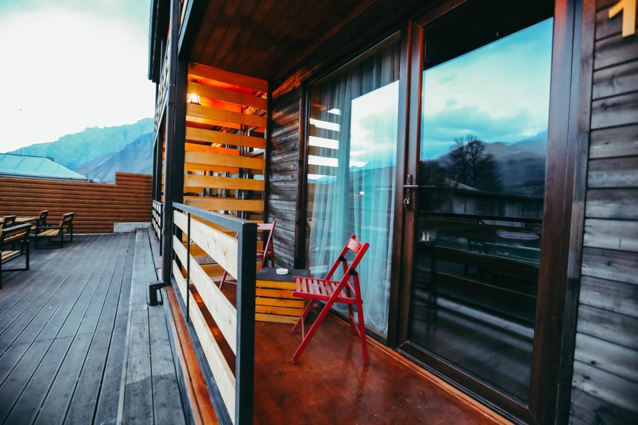 Wooden Hotel Kazbegi Esterno foto
